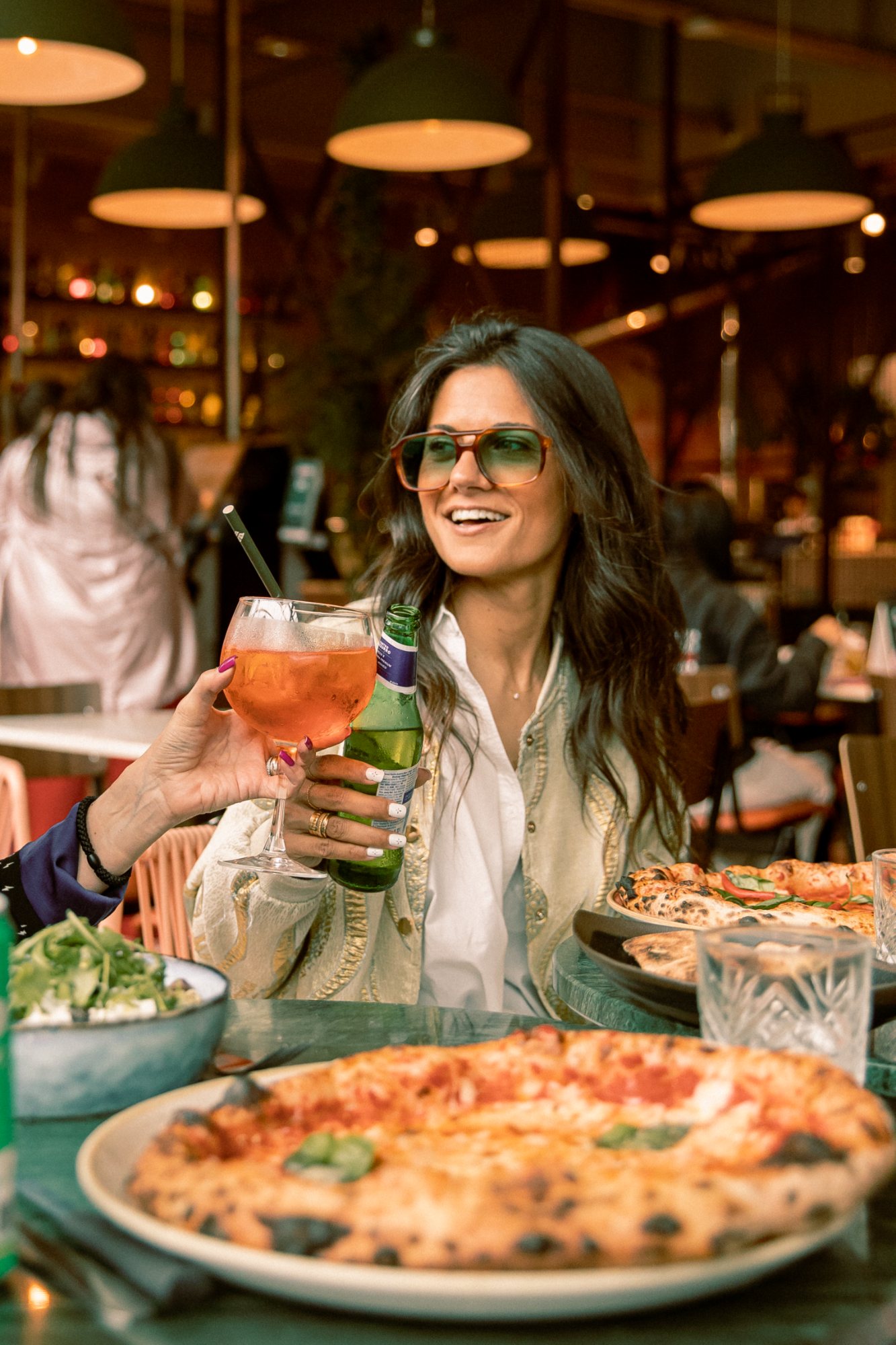 Italian Queen Val d’Europe – aperitivo toast over Neapolitan pizzas, photo Jon Filin